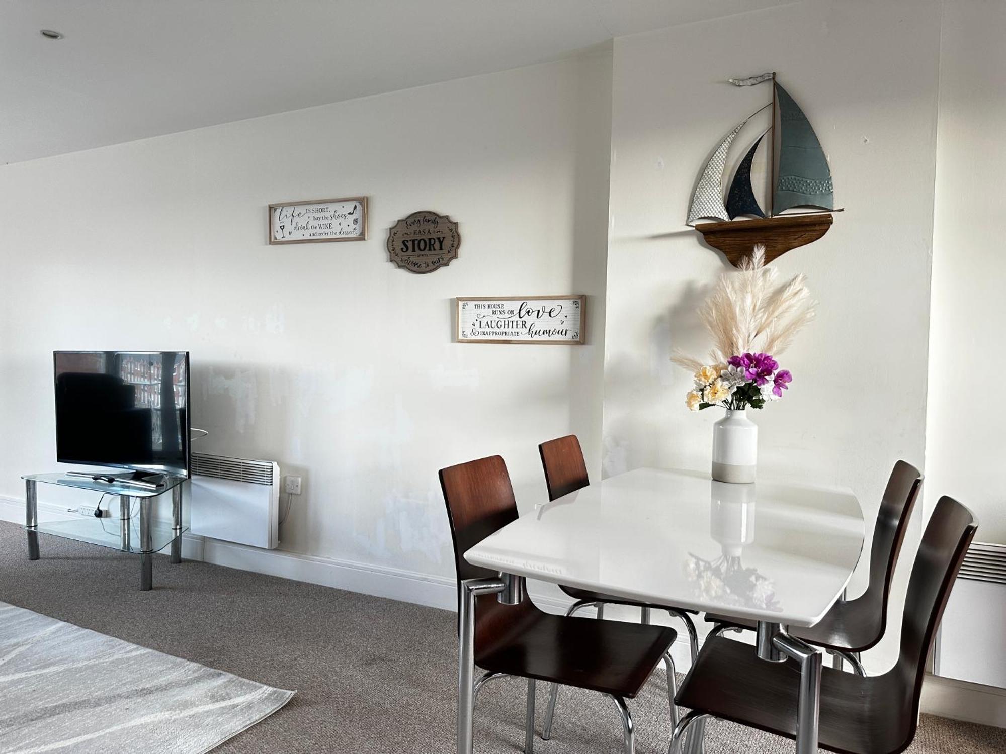Coastline Apt Nearby The Beach Swansea Exteriör bild